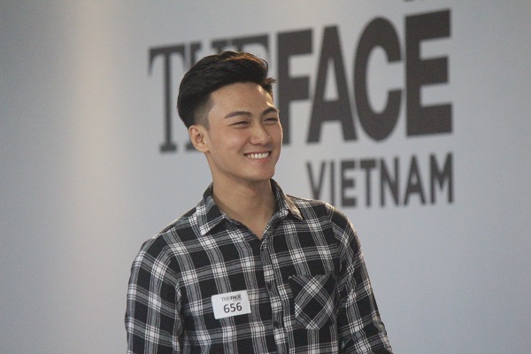 Thánh xéo xắt Nam Trung khiến thí sinh căng thẳng trong buổi casting The Face Thánh xéo xắt Nam Trung khiến thí sinh căng thẳng trong buổi casting The Face